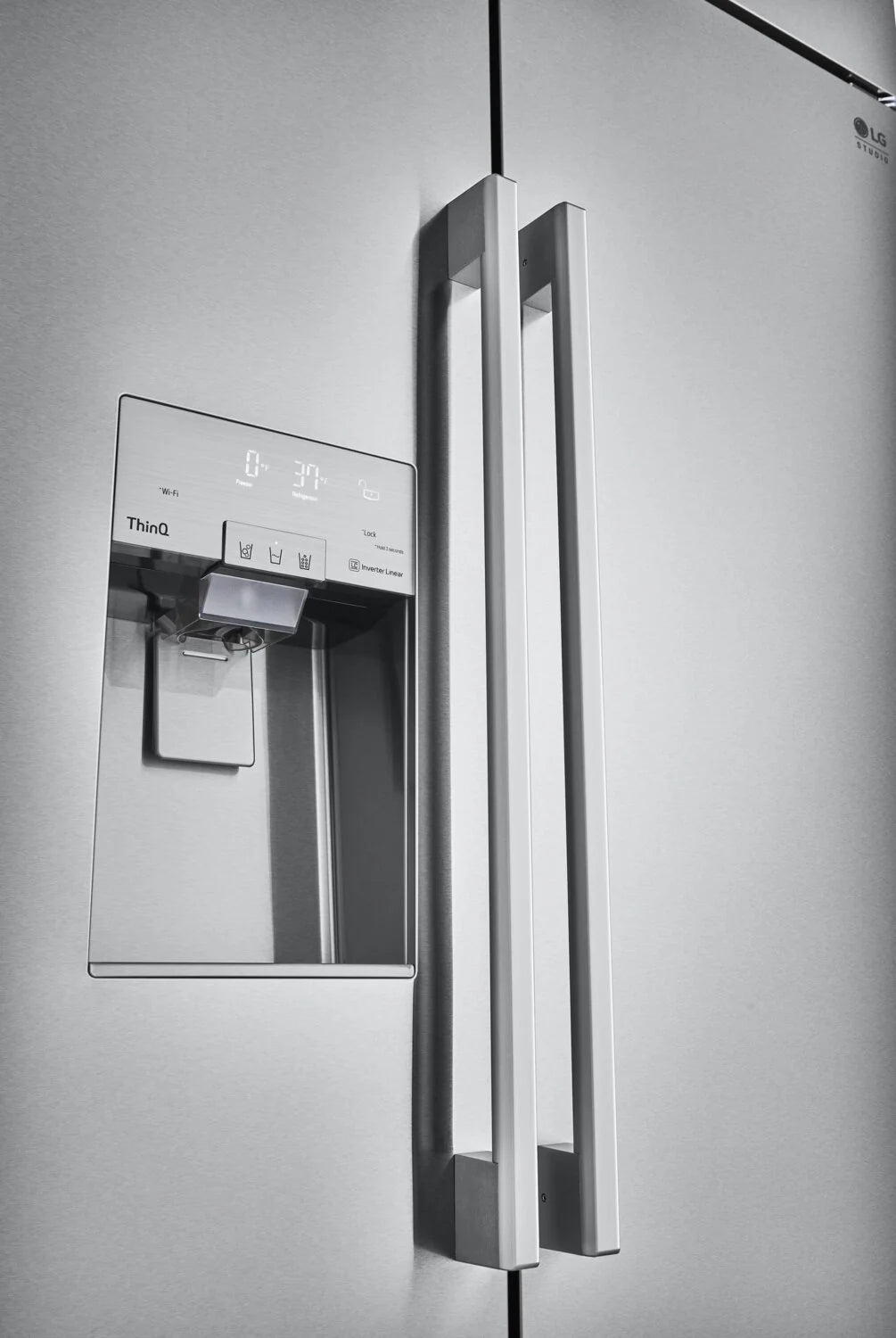 Réfrigérateur LG Studio 42" 25,6 pi³ Encastré Côte à Côte Inox Smudge-Proof SRSXB2622S