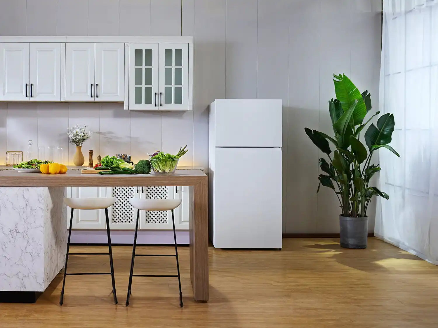 Réfrigérateur Hisense 30" 18 pi³ à Congélateur Supérieur Blanc sans Givre RT18A2FWD