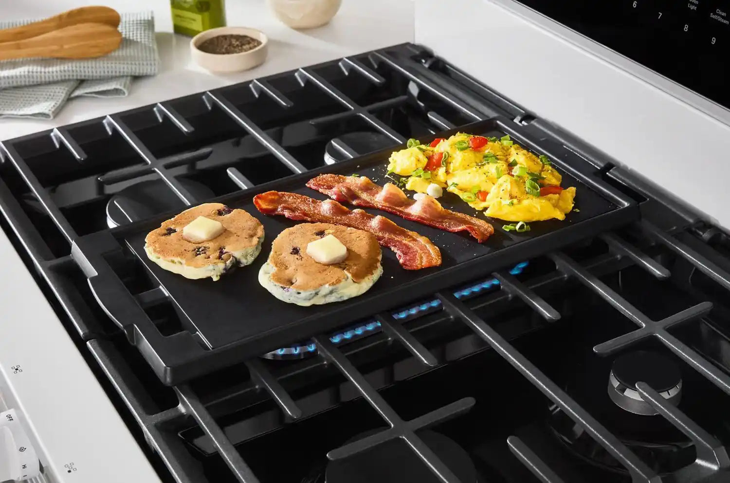 Cuisinière Whirlpool Gaz 5 pi³ Air Fry Blanche WFGS7530RW