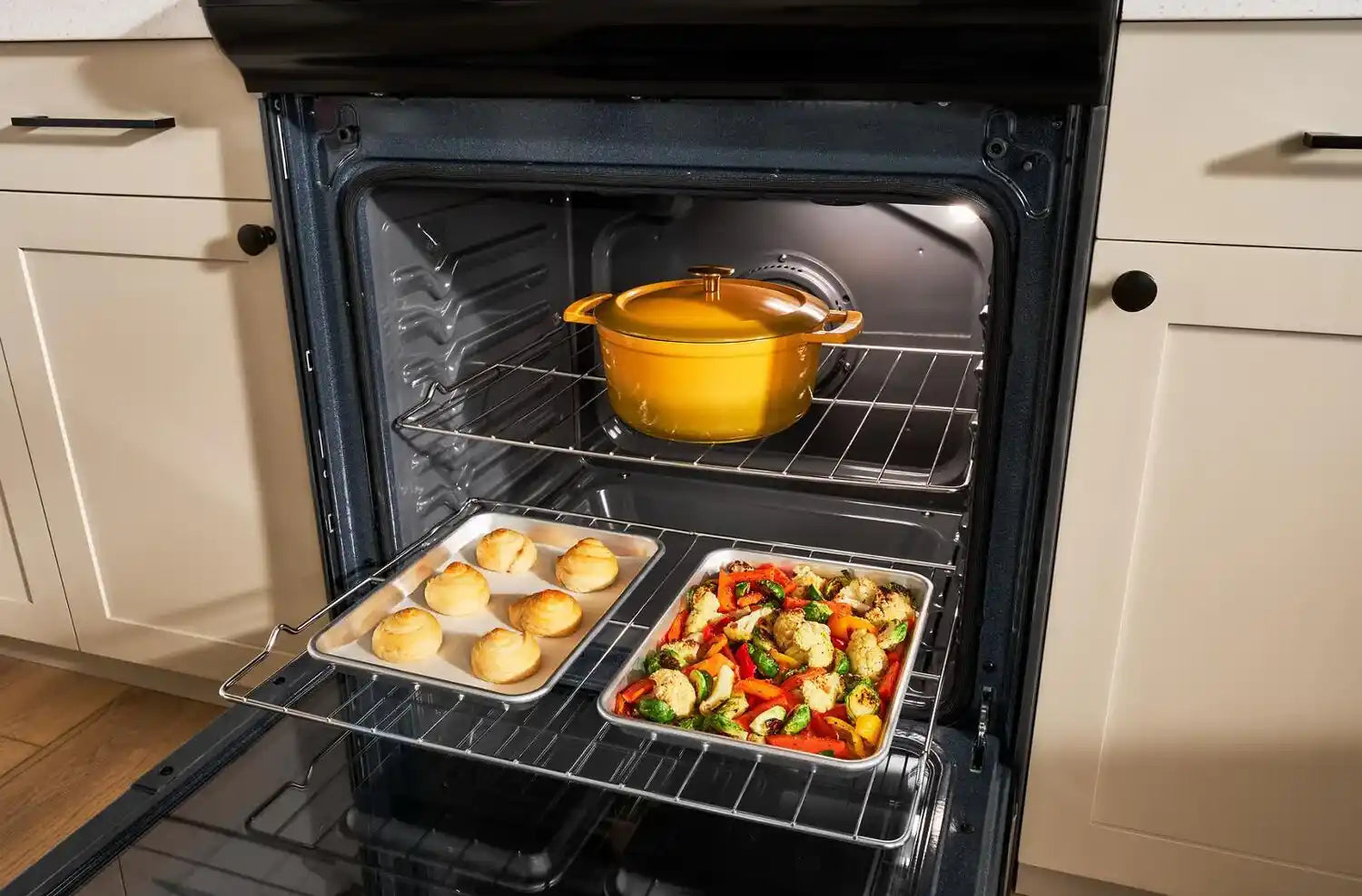 Cuisinière Whirlpool Induction 6,4 pi³ Air Fry WSIS5030RV