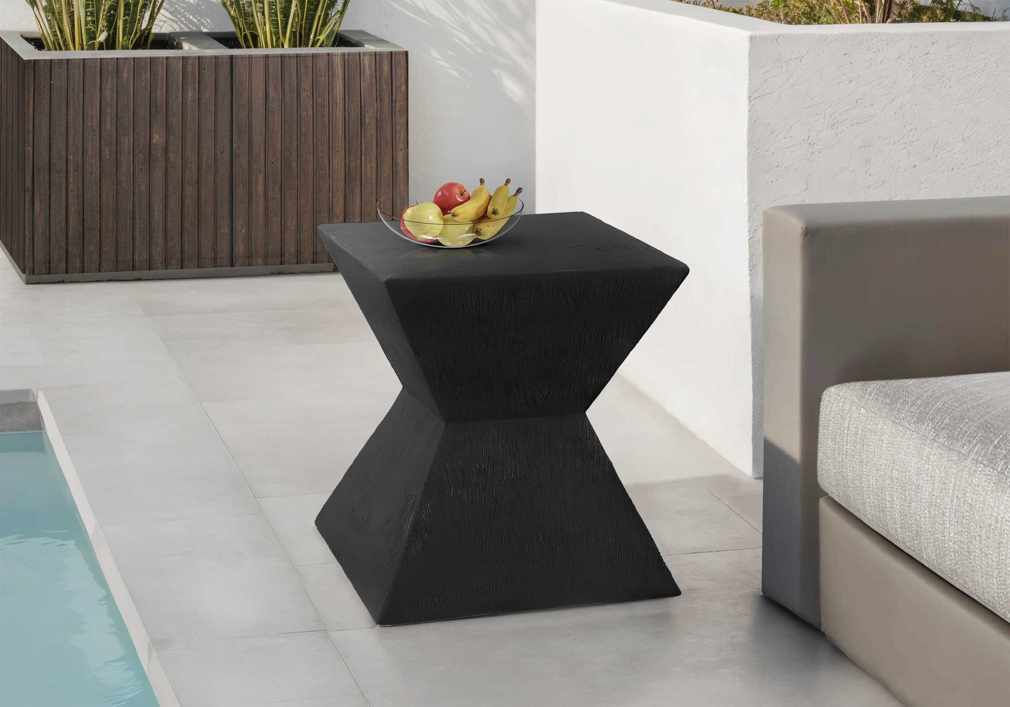 ACCENT TABLE - 25"H / BLACK INDOOR OR OUTDOOR