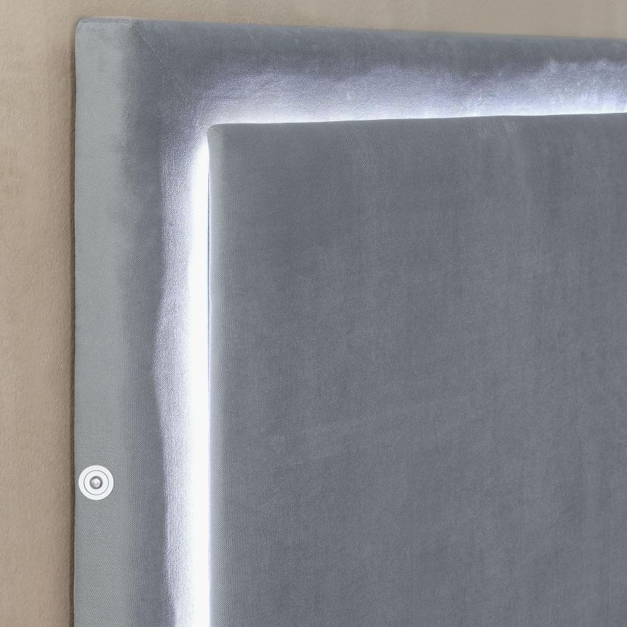 Très grand lit plateforme Lumina de 78 po avec lumière en gris