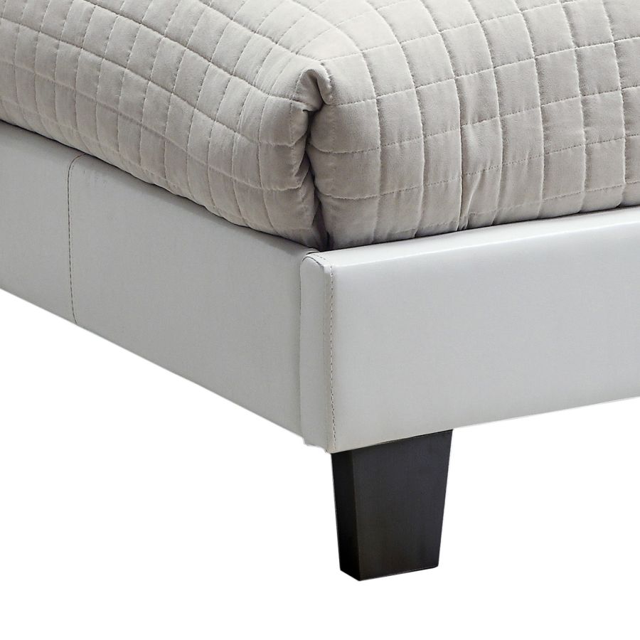 Lit plateforme double Glitz de 54 po en blanc