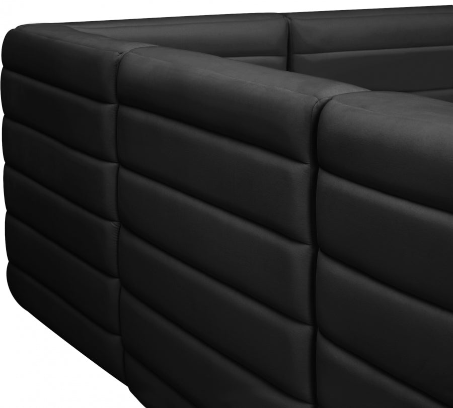 Sectionnel de confort semblable à un nuage en velours Quincy