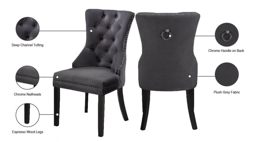 Chaise de salle à manger en velours Nikki