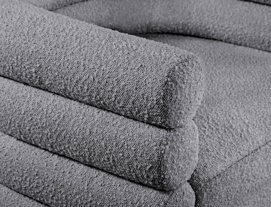 Chaise d'appoint Tessa en tissu bouclé