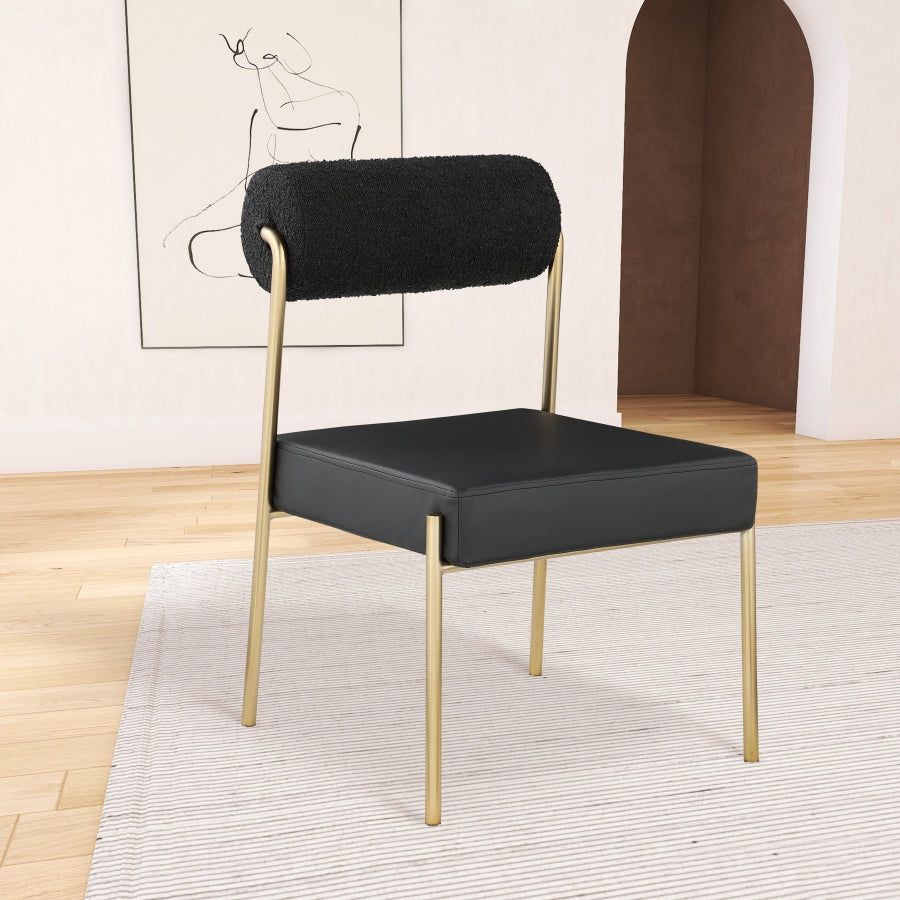 Chaise de salle à manger Carly en tissu bouclé