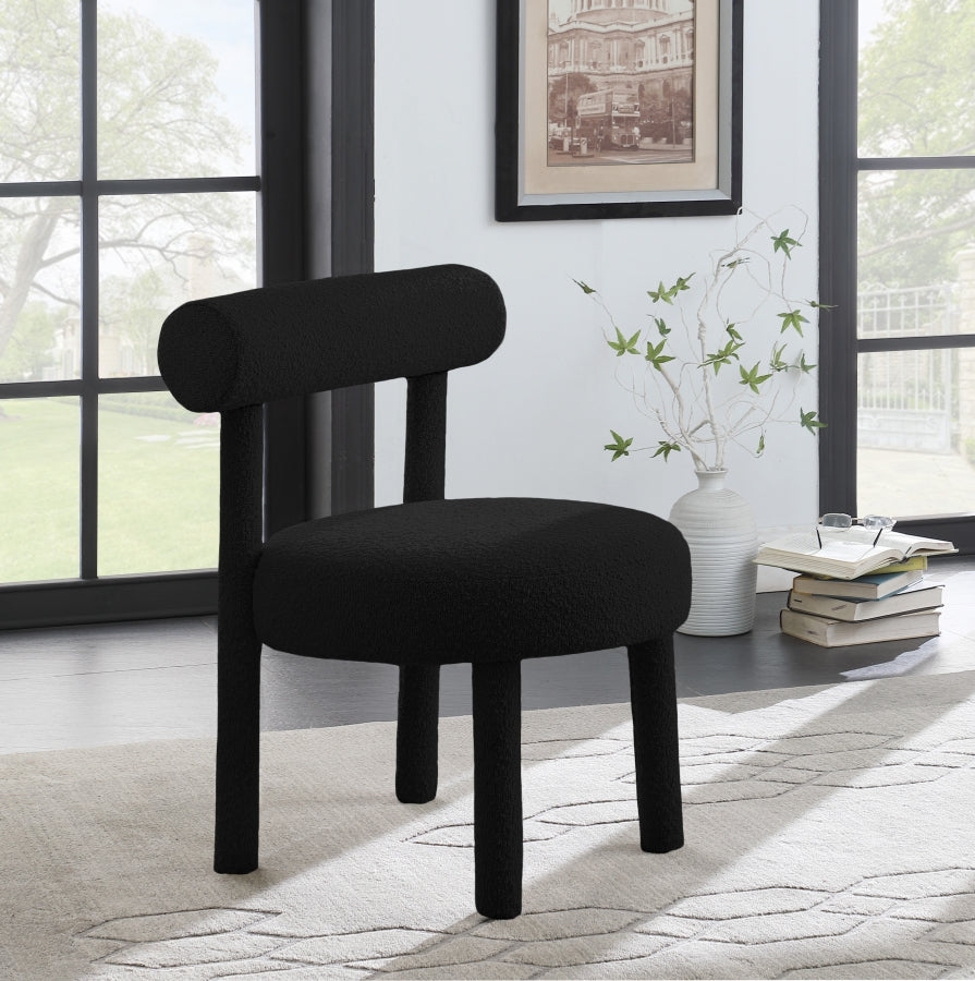 Chaise d'appoint Parlour en tissu bouclé