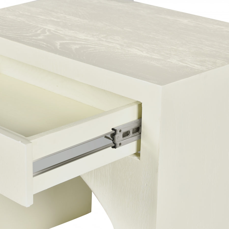 Table de chevet de juin