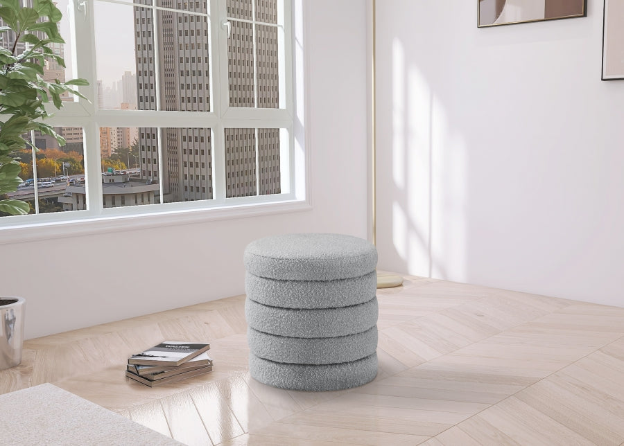 Pouf Aphia en tissu bouclé | Tabouret
