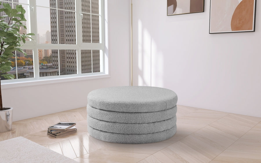 Pouf Aphia en tissu bouclé | Table basse