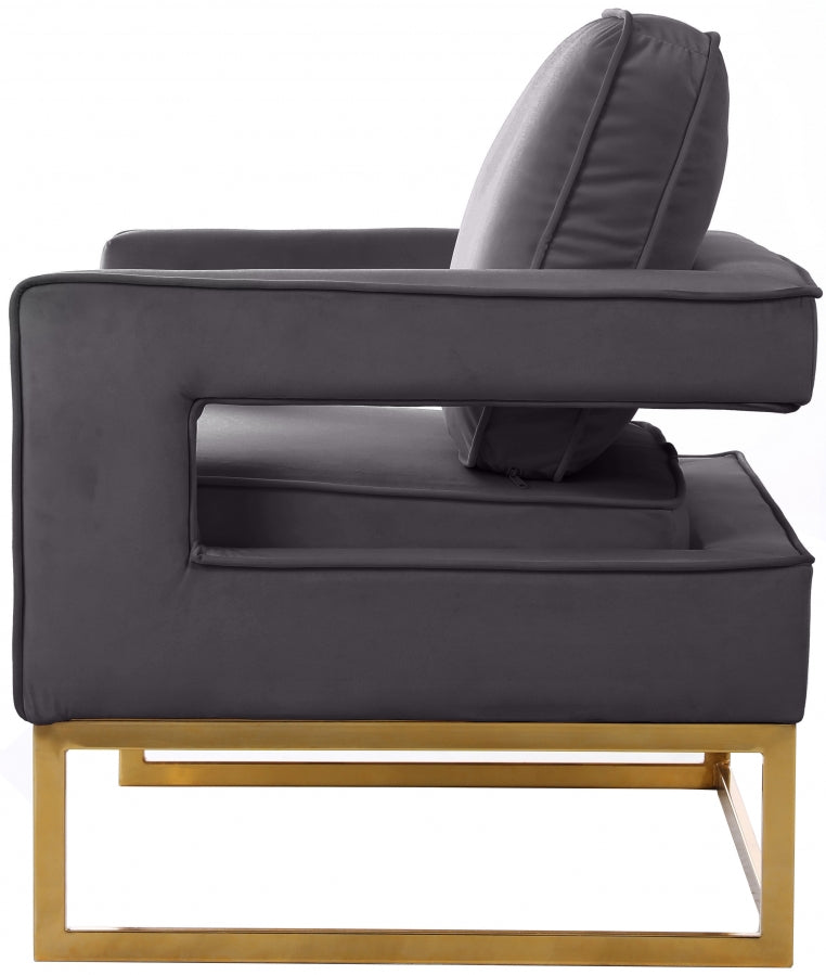 Chaise d'appoint en velours Noah