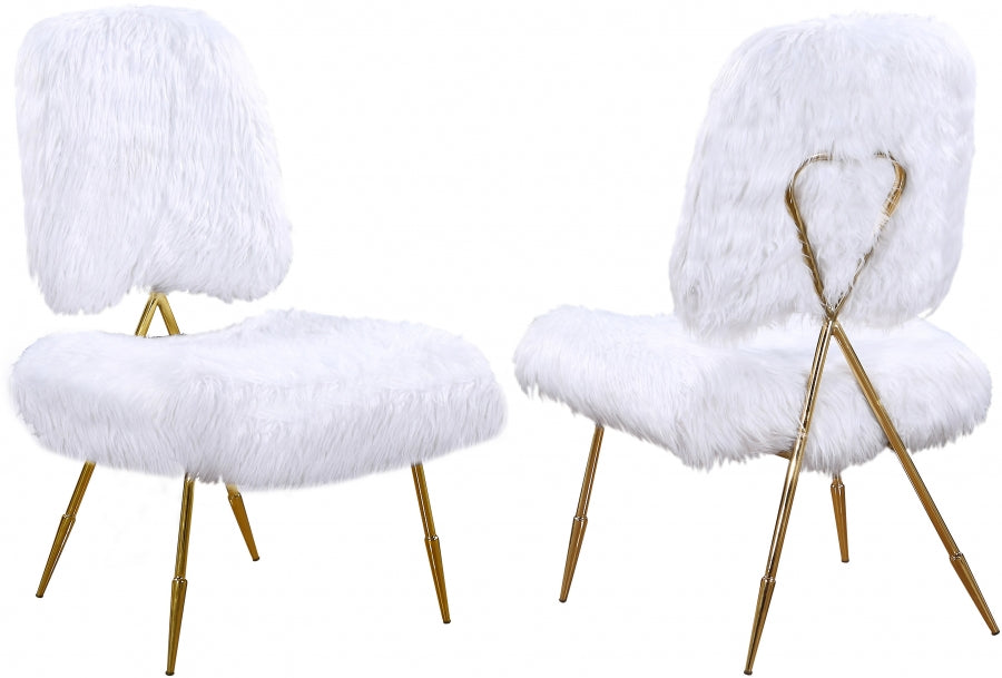 Chaise d'appoint en fausse fourrure magnolia