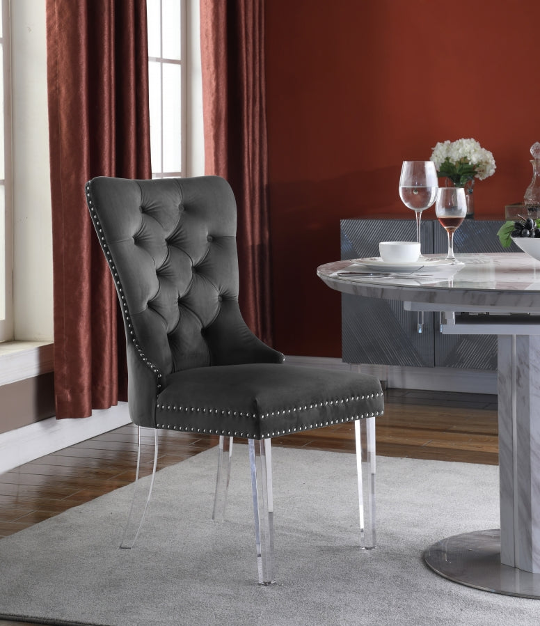Chaise de salle à manger Miley en velours avec pieds en acrylique