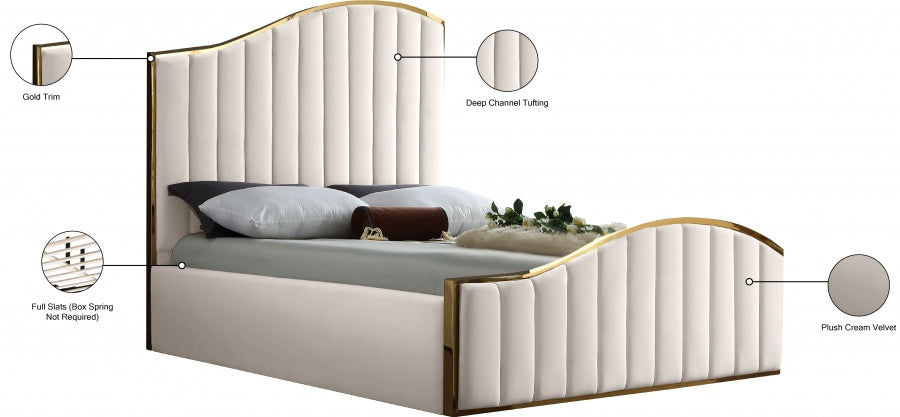 Jolie lit en velours