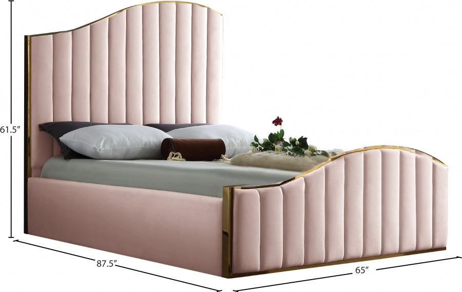 Jolie lit en velours