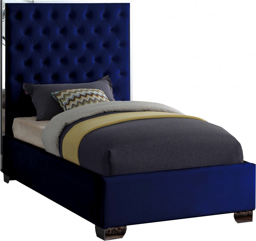 Lit en velours Lexi