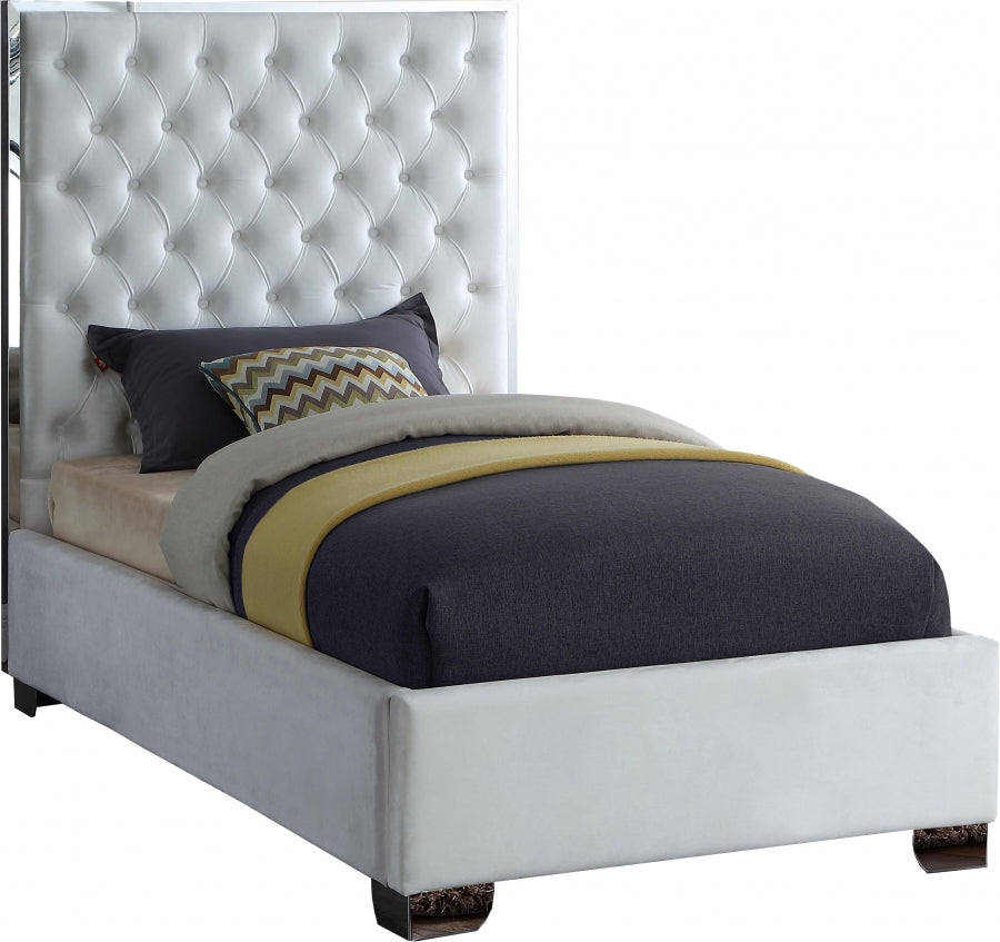 Lit en velours Lexi