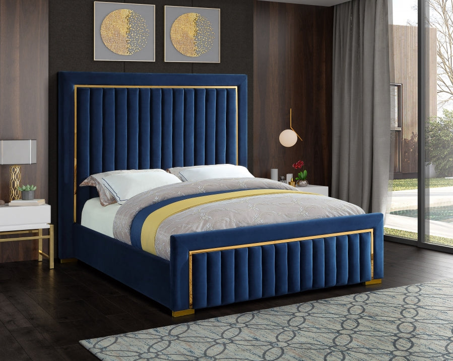 Grand lit en velours Dolce