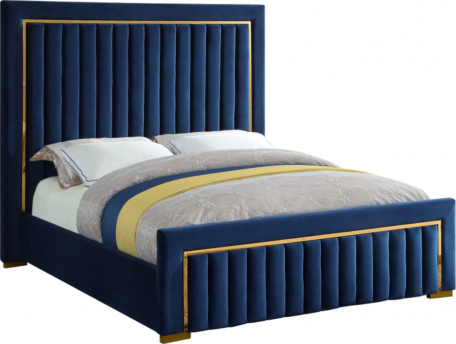 Grand lit en velours Dolce