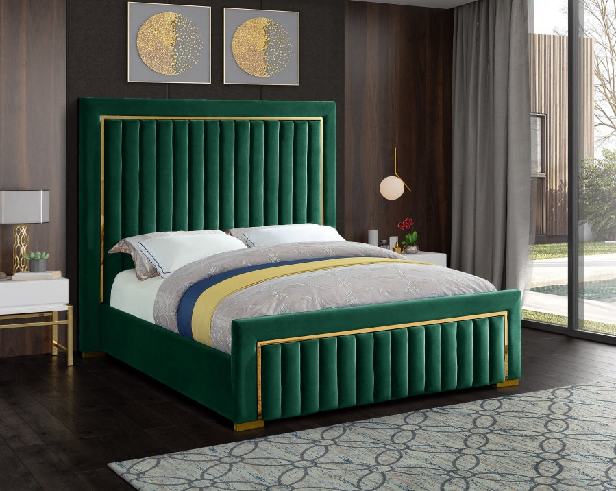 Grand lit en velours Dolce