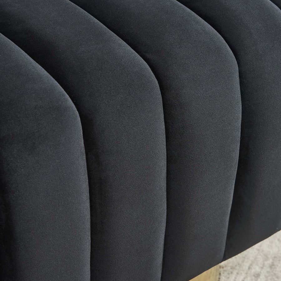 Chaise d'appoint pivotante Cortina en noir/or