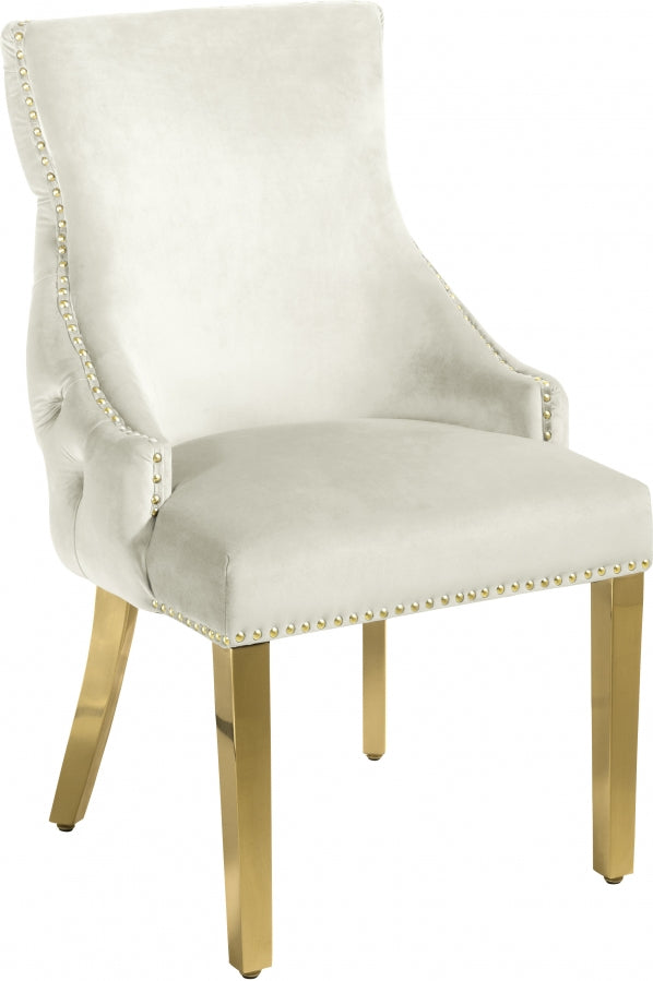 Chaise de salle à manger en velours Tuft