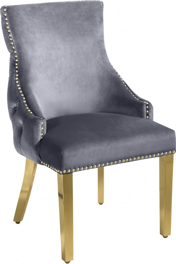 Chaise de salle à manger en velours Tuft