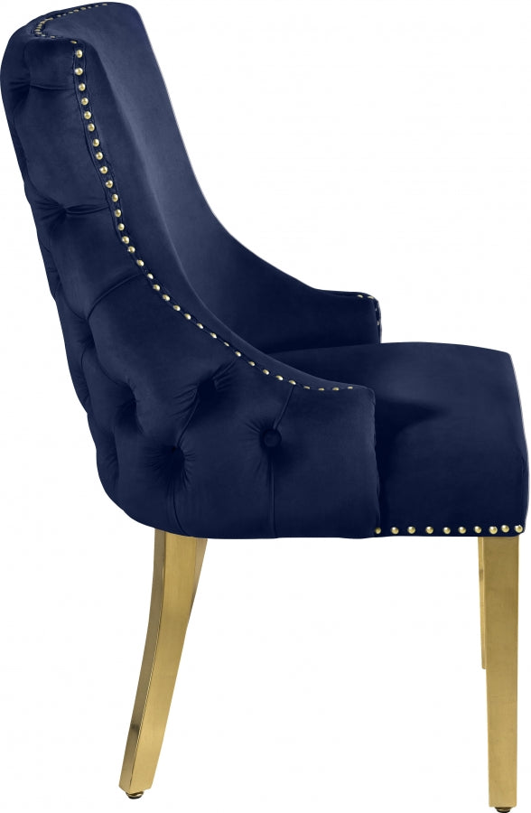 Chaise de salle à manger en velours Tuft
