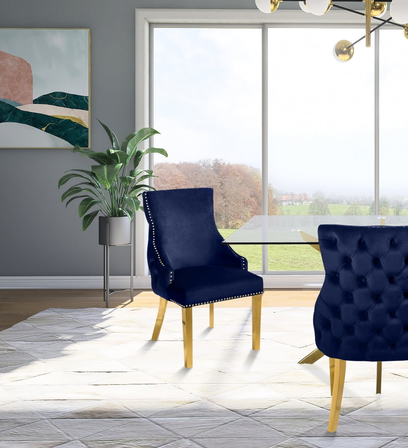Chaise de salle à manger en velours Tuft