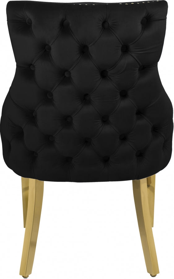 Chaise de salle à manger en velours Tuft
