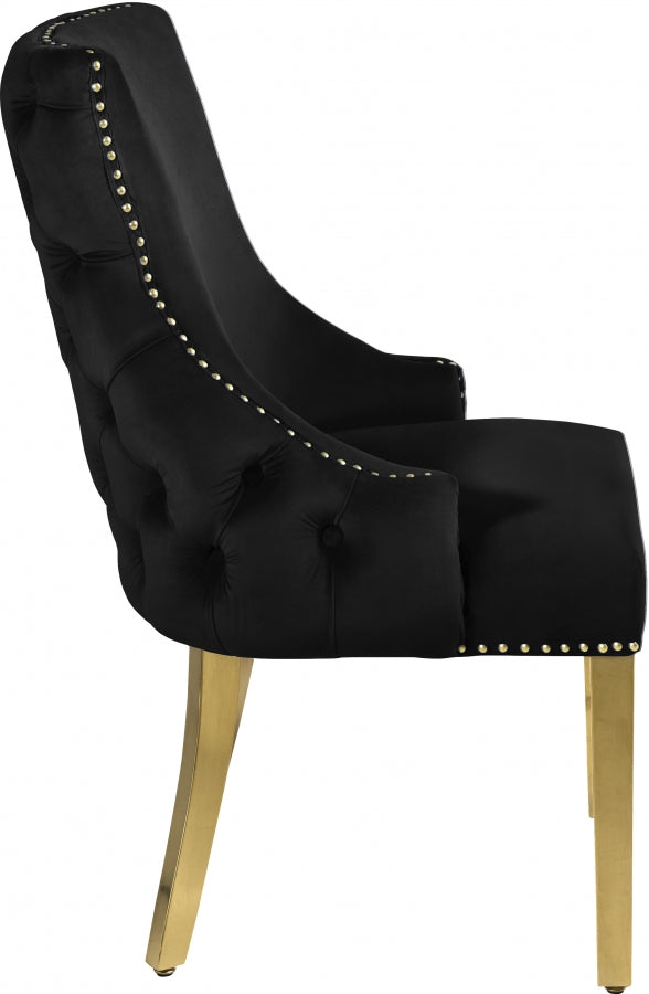 Chaise de salle à manger en velours Tuft