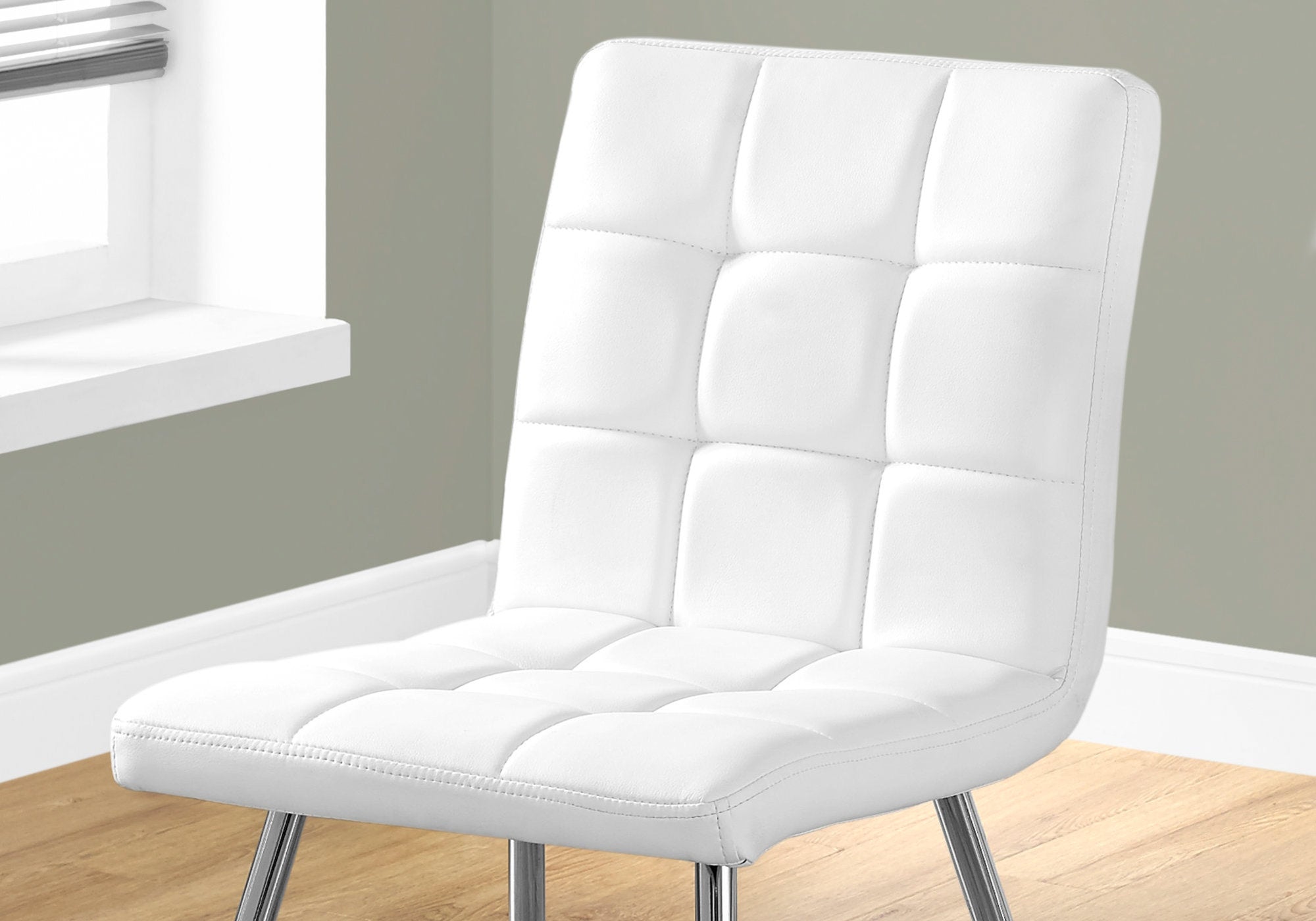 CHAISE DE SALLE A MANGER - 2PCS / 32"H / SIMILI-CUIR BLANC / CHROME 