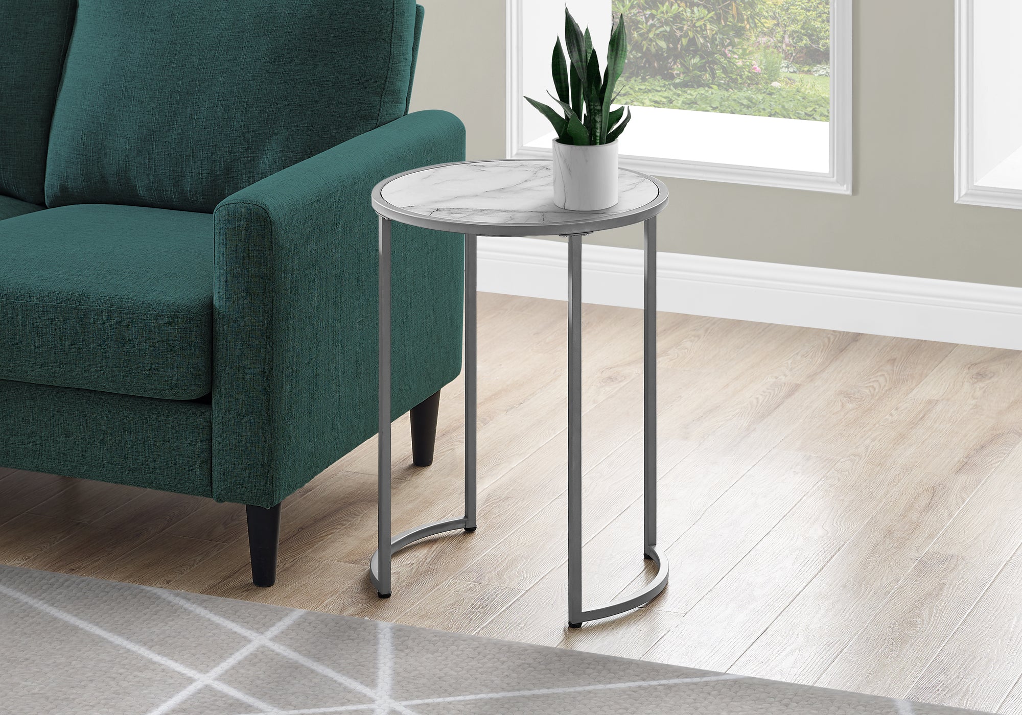 TABLE D'APPOINT - 24"H / ASPECT MARBRE BLANC / METAL ARGENT
