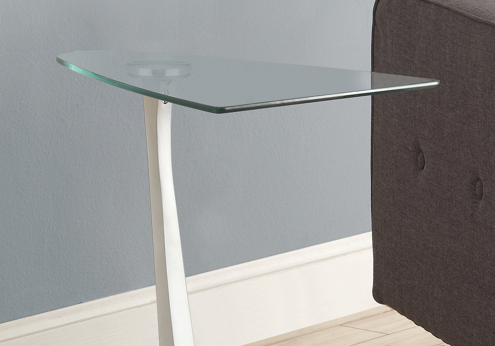 TABLE D'APPOINT - NOIR BRILLANT / ARGENT AVEC VERRE TREMPÉ 