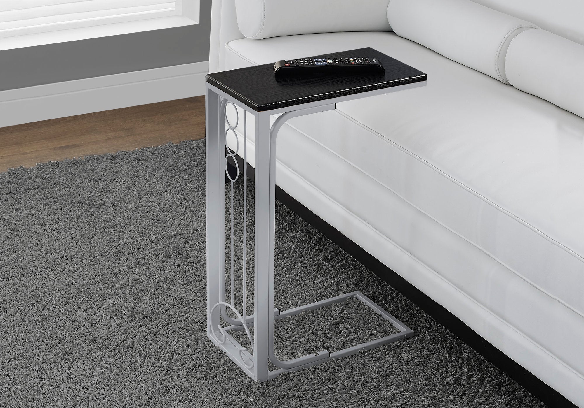 TABLE D'APPOINT - PLATEAU NOIR / METAL ARGENT 