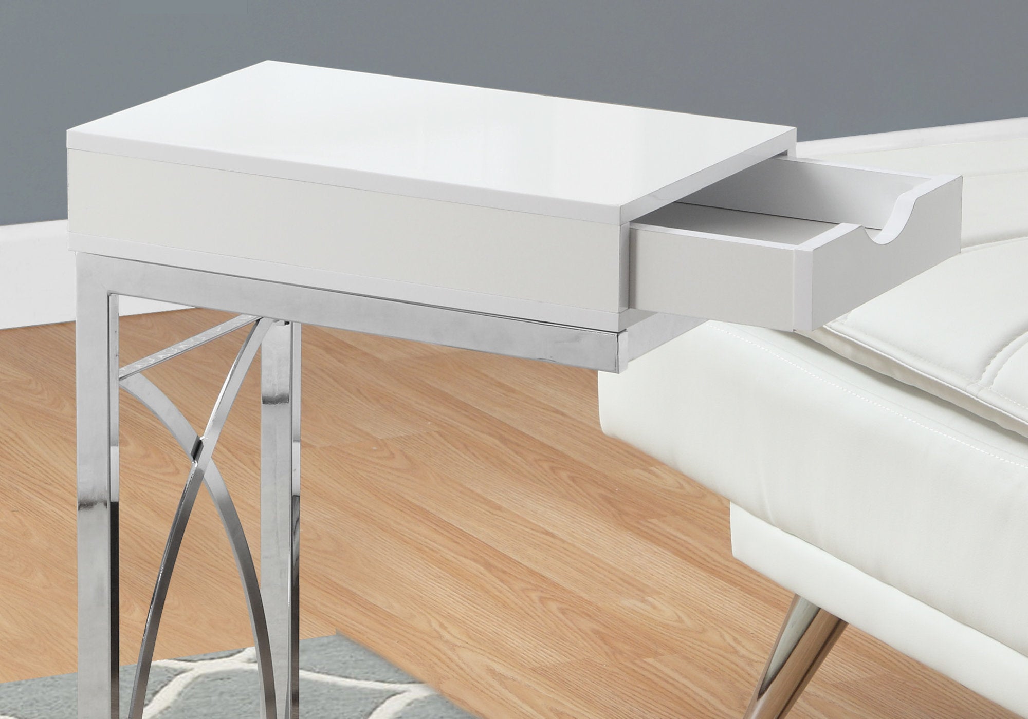 TABLE D'APPOINT - METAL CHROME / BLANC BRILLANT AVEC UN TIROIR