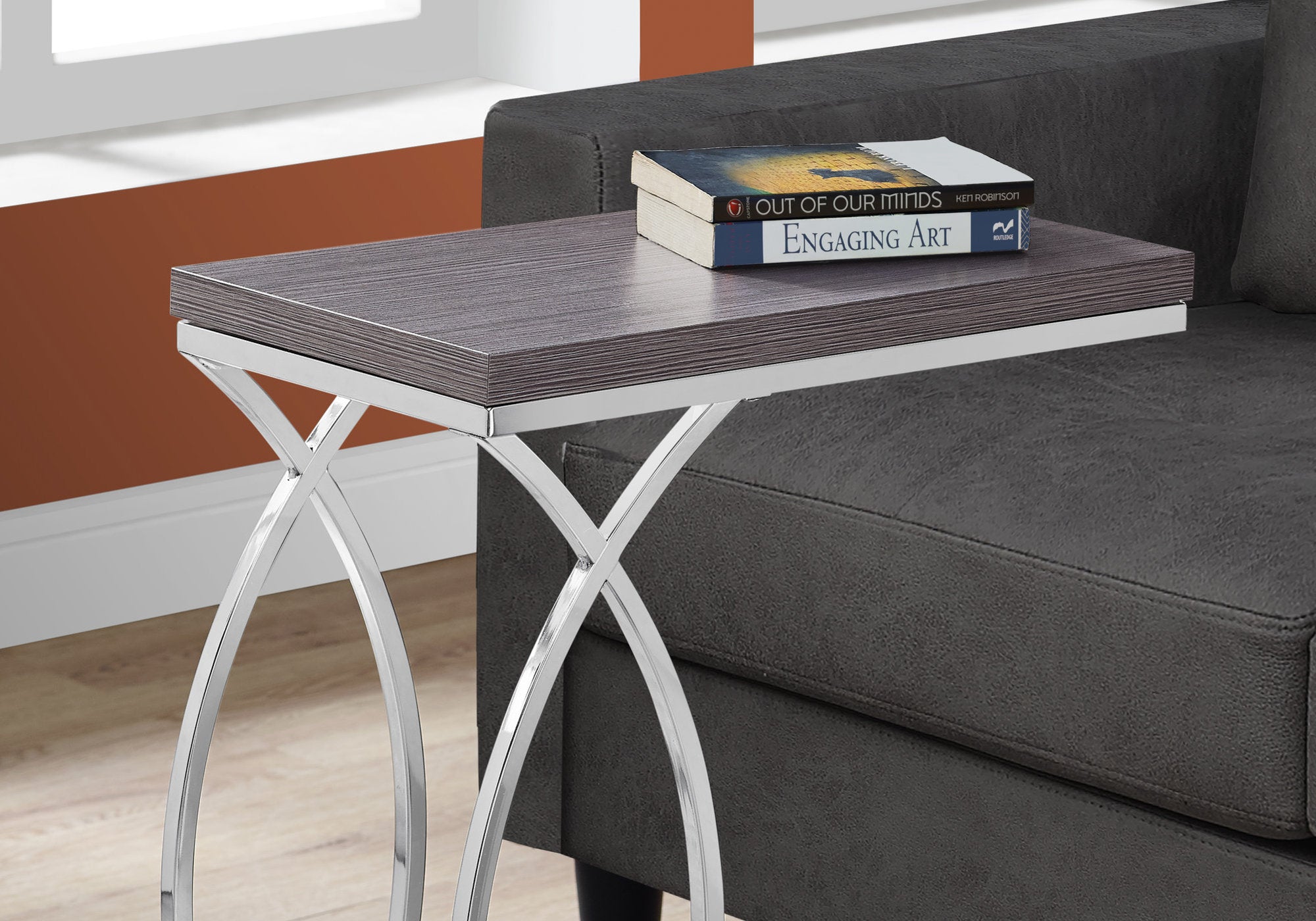 TABLE D'APPOINT - GRIS AVEC MÉTAL CHROMÉ 