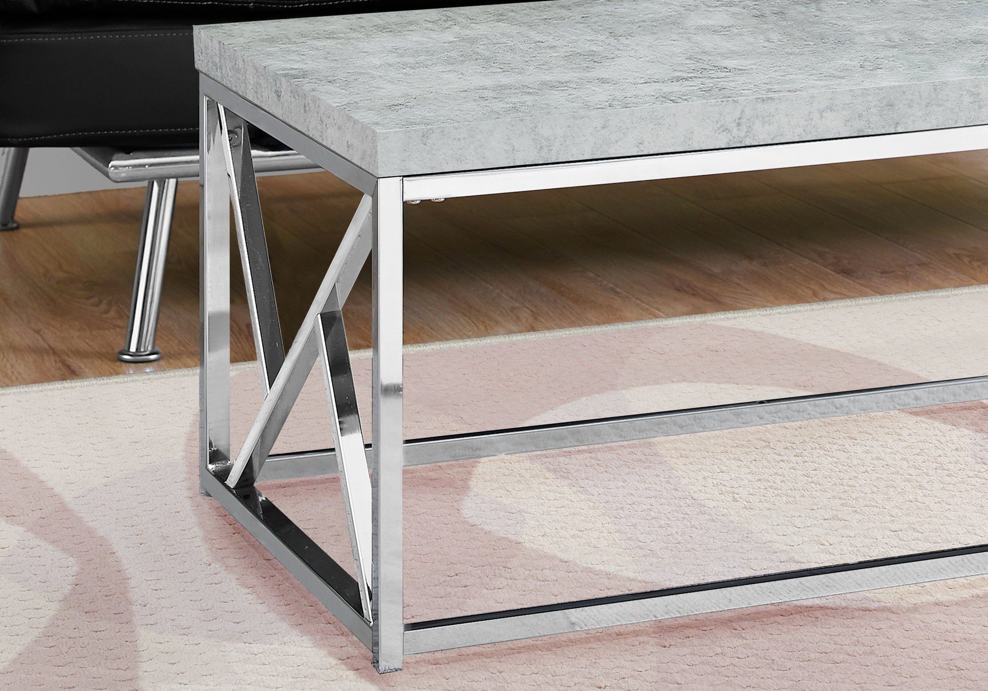 TABLE BASSE - CIMENT GRIS ET MÉTAL CHROMÉ