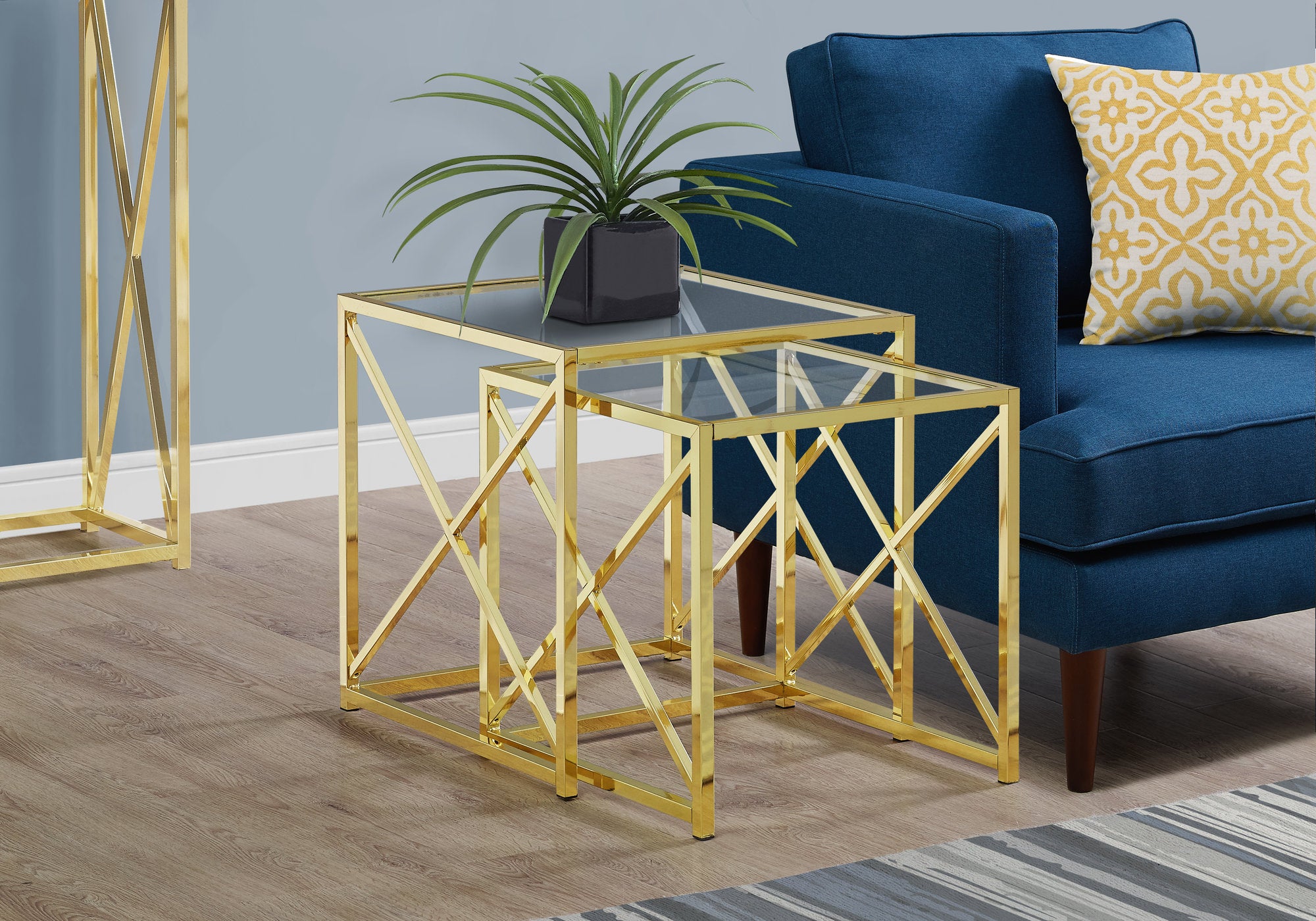 TABLE GIGOGNE - ENSEMBLE DE 2PCS / MÉTAL DORÉ AVEC VERRE TREMPÉ