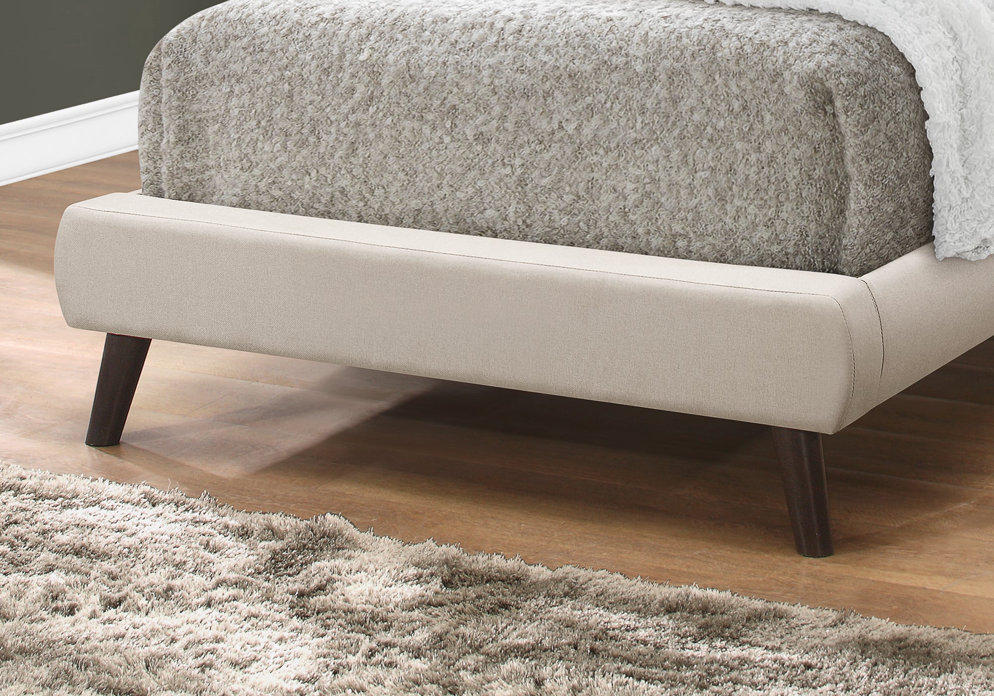 LIT - TAILLE SIMPLE / LIN BEIGE AVEC PIEDS EN BOIS MARRON 