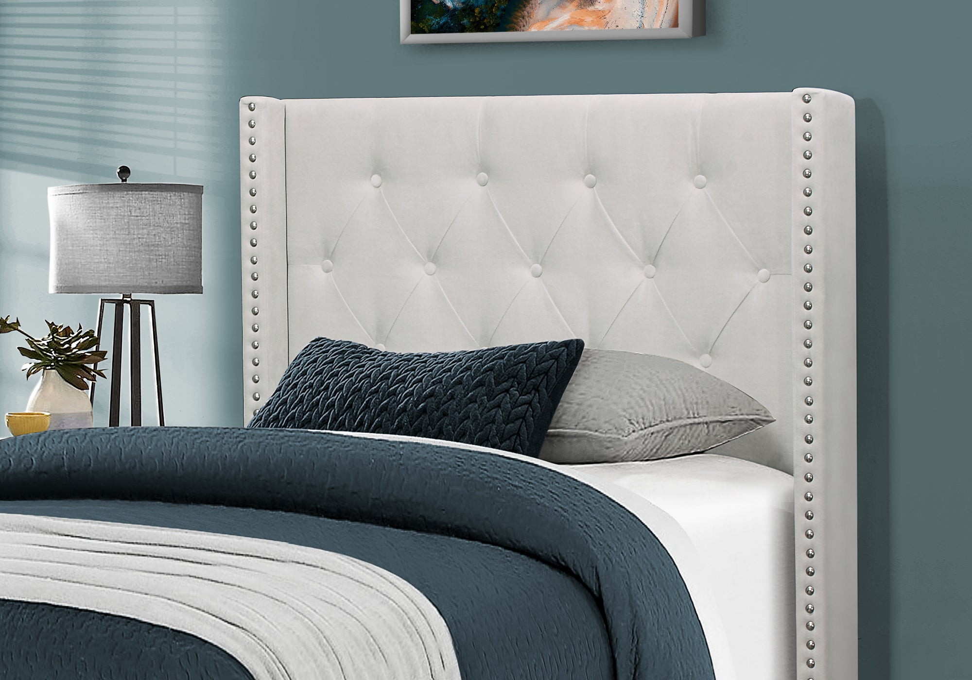 LIT - TAILLE SIMPLE / VELOURS GRIS PÂLE AVEC BORDURES CHROMÉES 