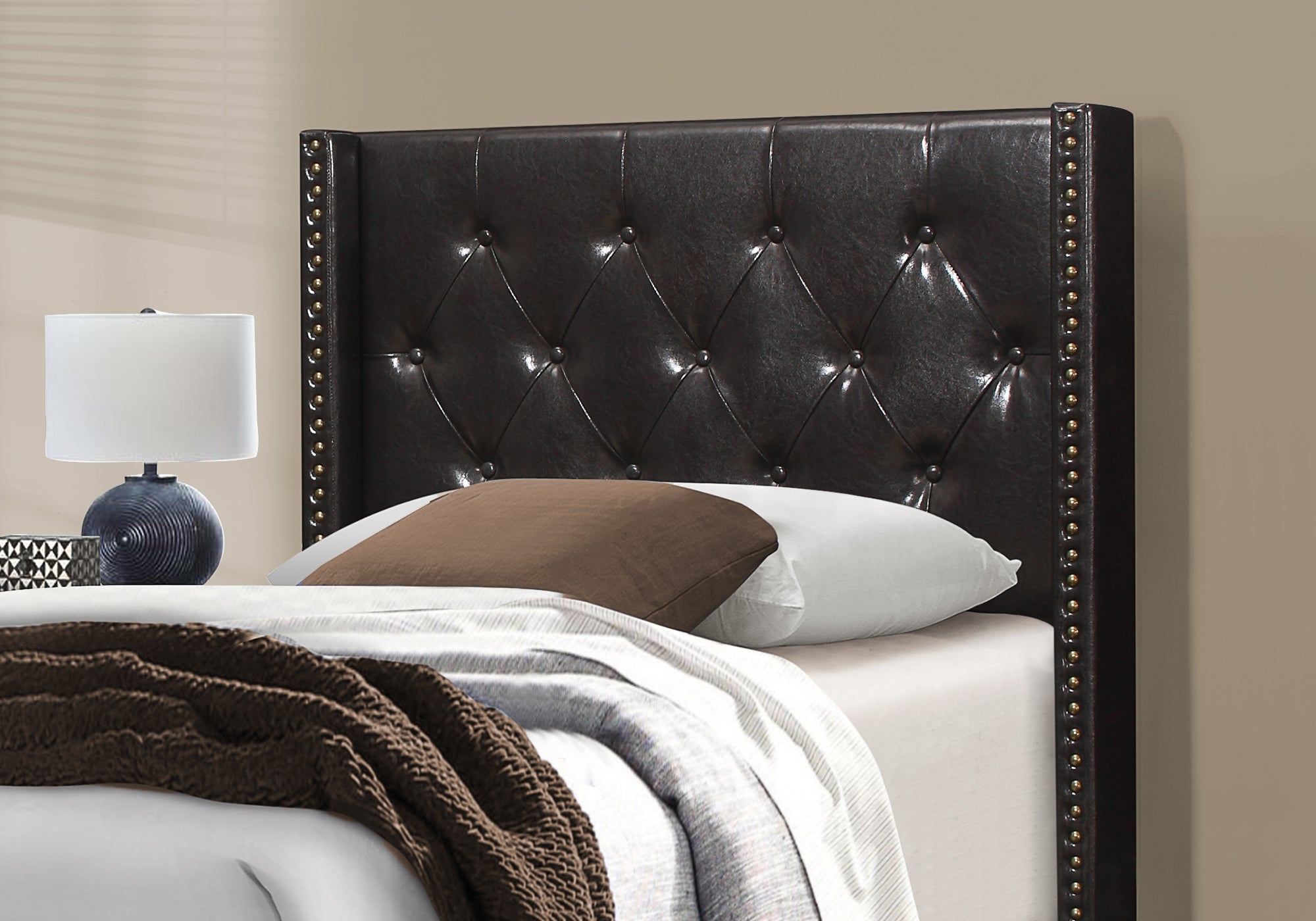 LIT - SIMPLE / SIMILI-CUIR MARRON AVEC BORDURES EN LAITON UGS : I 5987T 