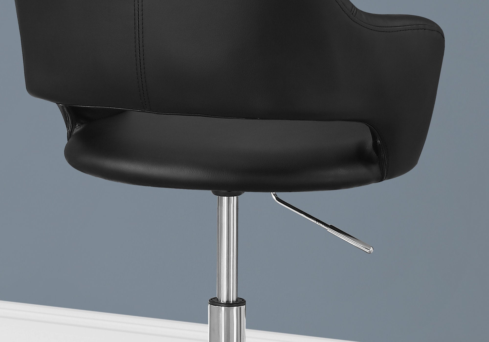 CHAISE DE BUREAU - PIETEMENT LEVANT HYDRAULIQUE NOIR / MÉTAL CHROMÉ 