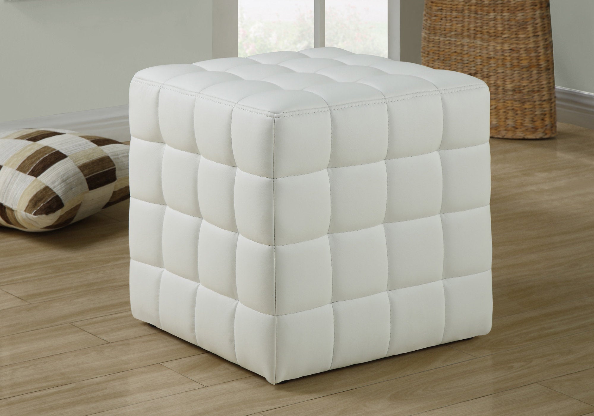 POUF - TISSU SIMILI-CUIR BLANC 