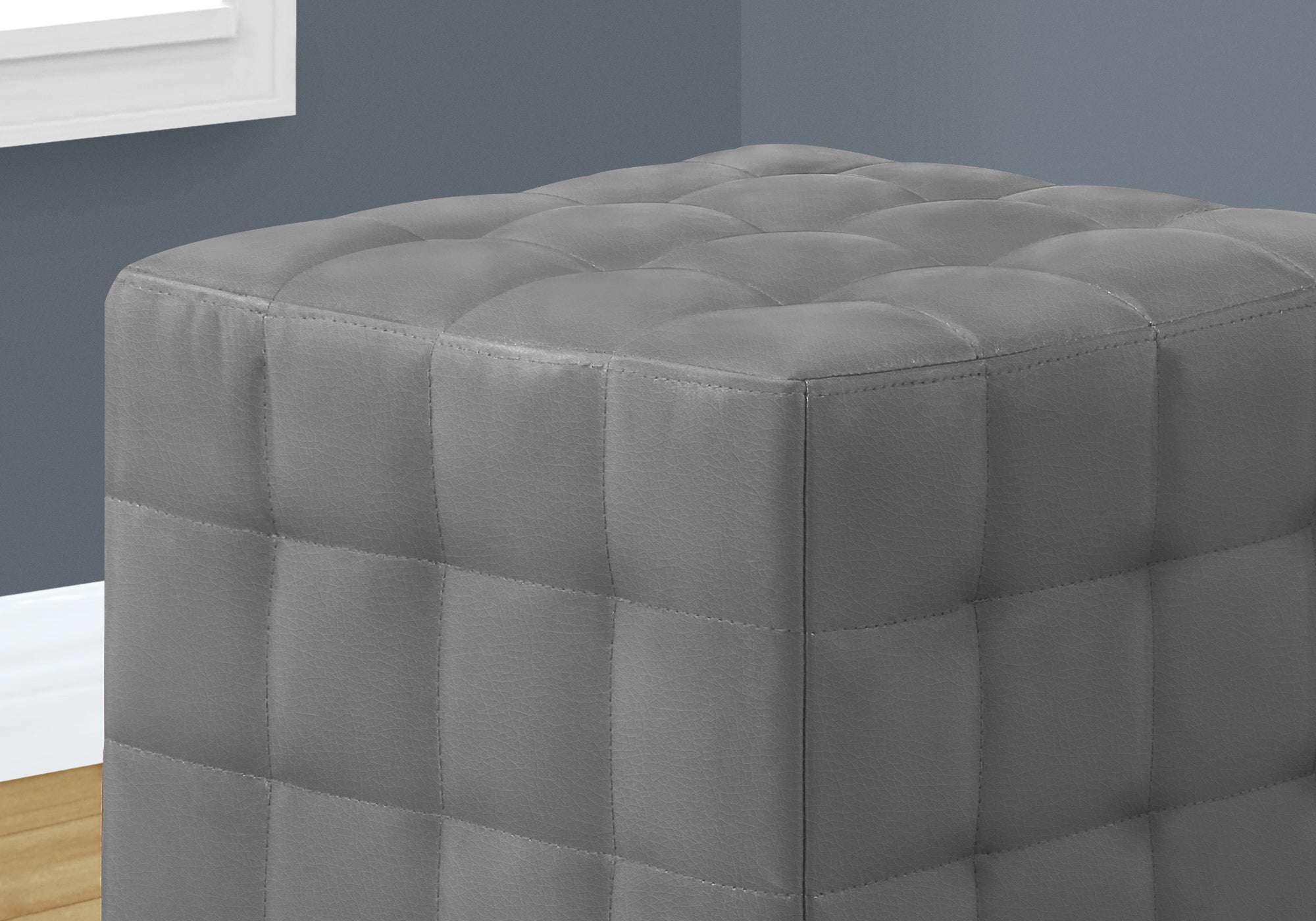 POUF - TISSU SIMILICUIR GRIS