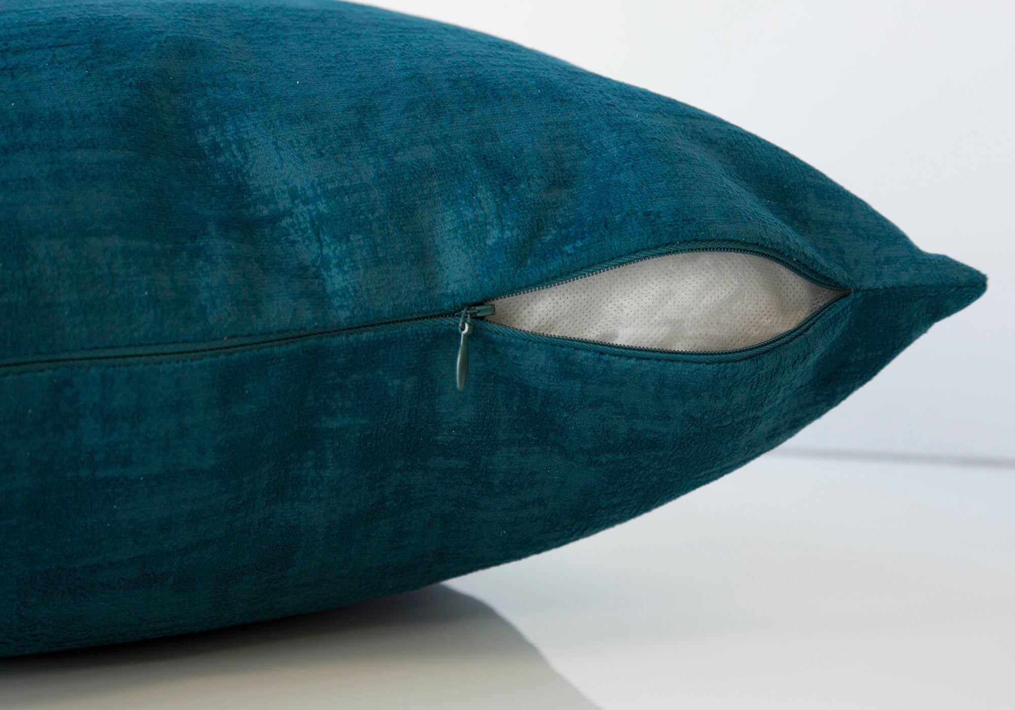 COUSSIN - 18"X 18" / VELOURS BROSSE TURQUOISE / 1PC 