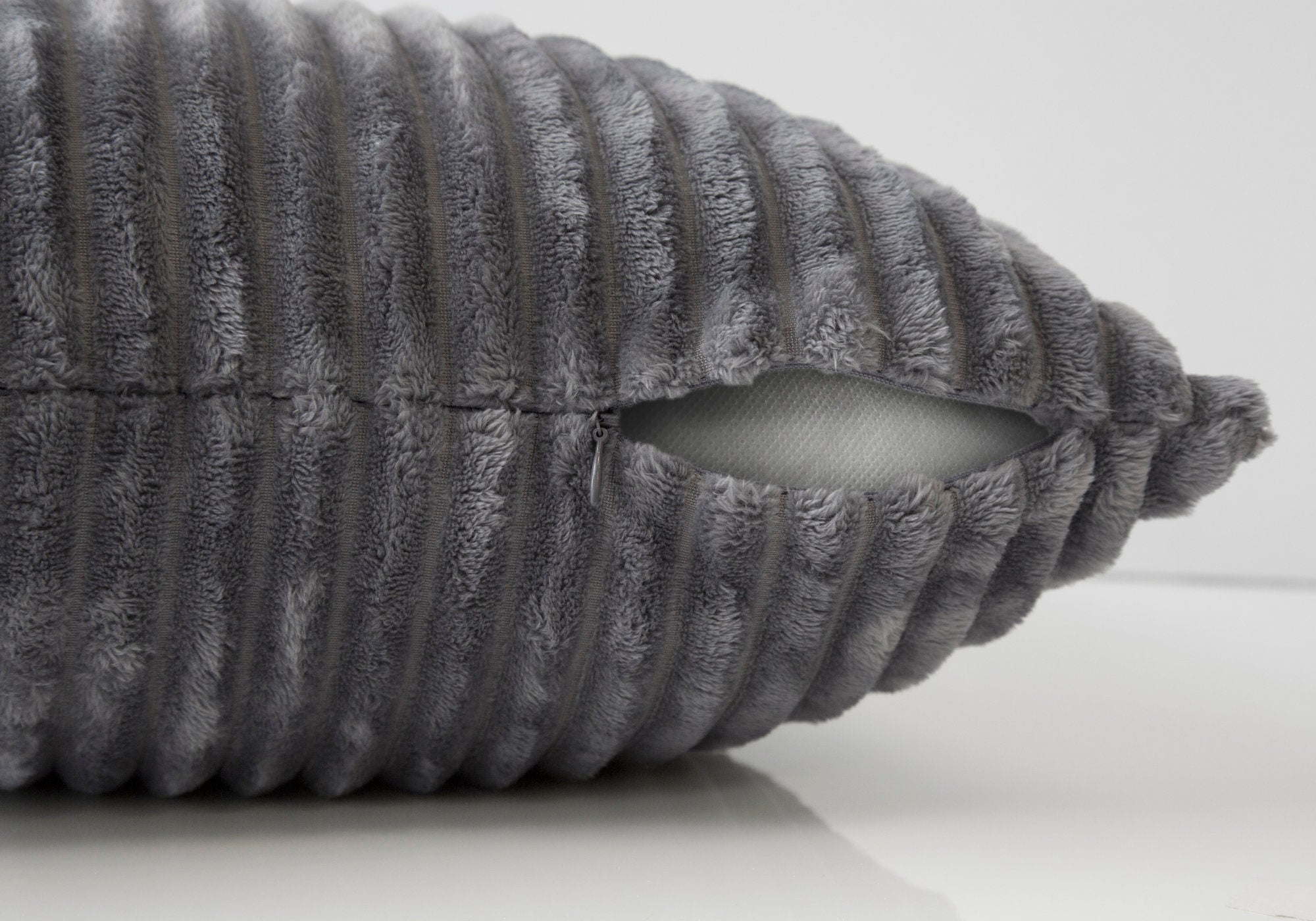 COUSSIN - 18"X 18" / STYLE CÔTELÉ ULTRA DOUX GRIS / 2PCS 